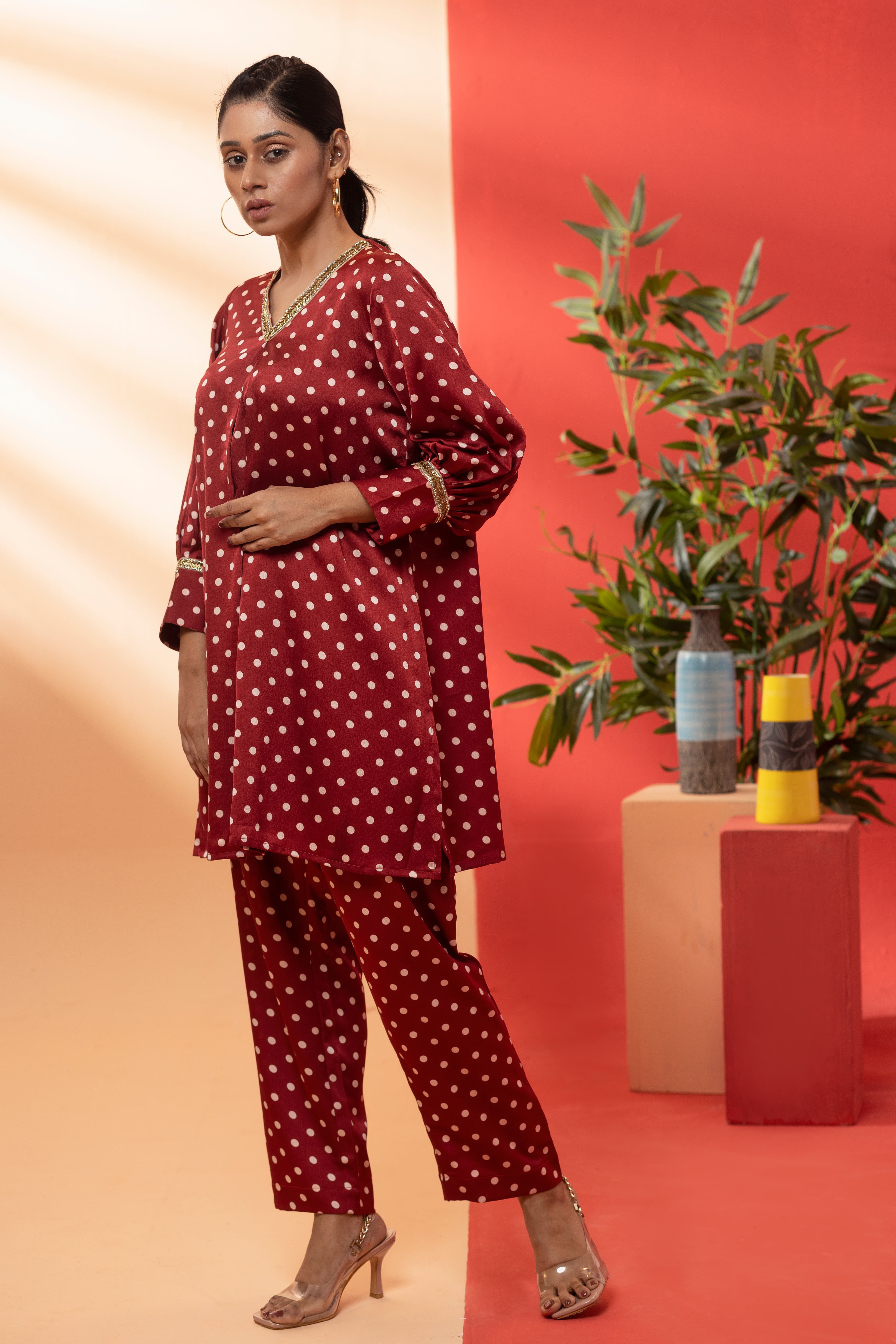 Maroon Red~Size: M(40)