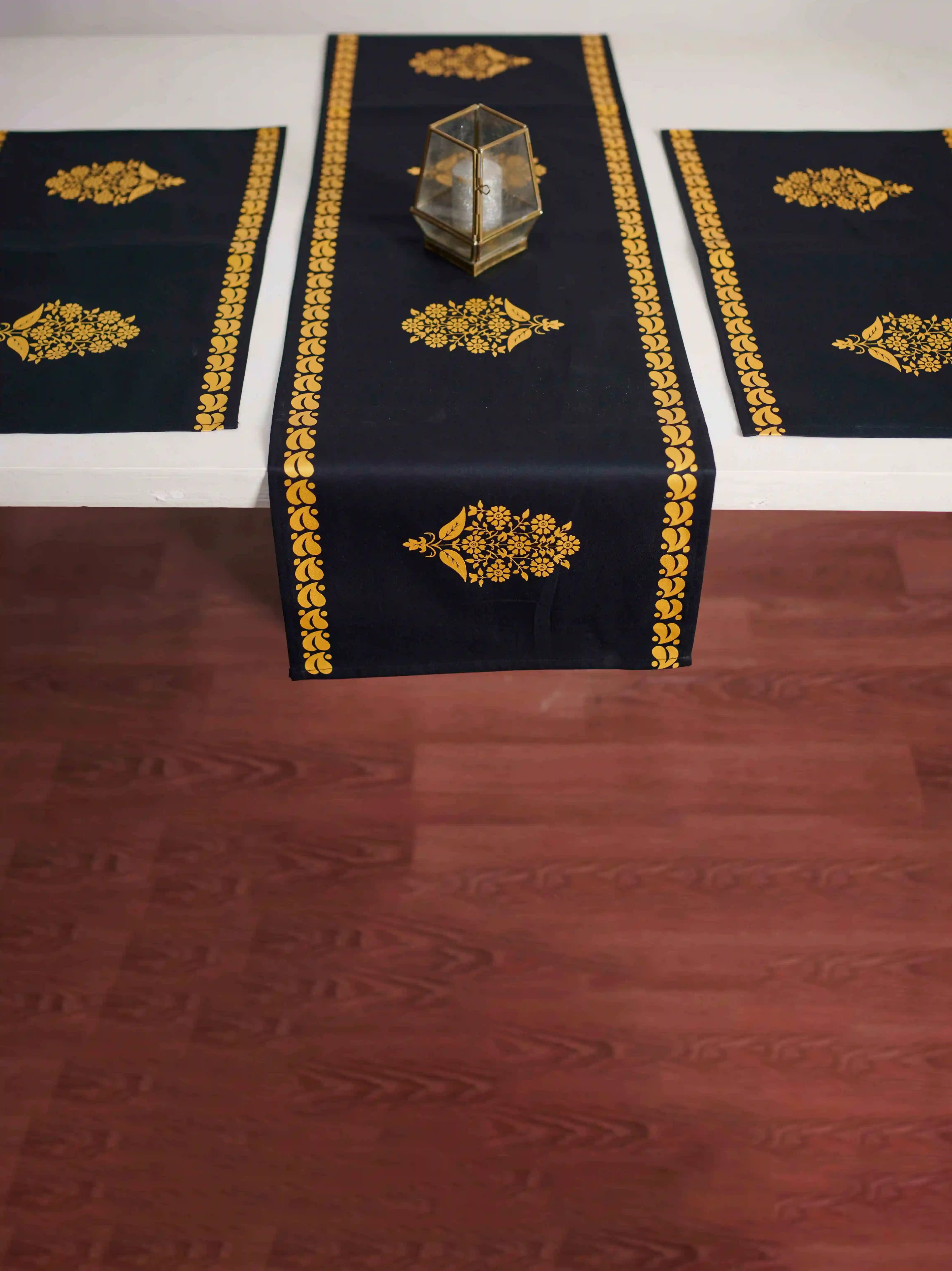 Black & Gold~Table Runner Set