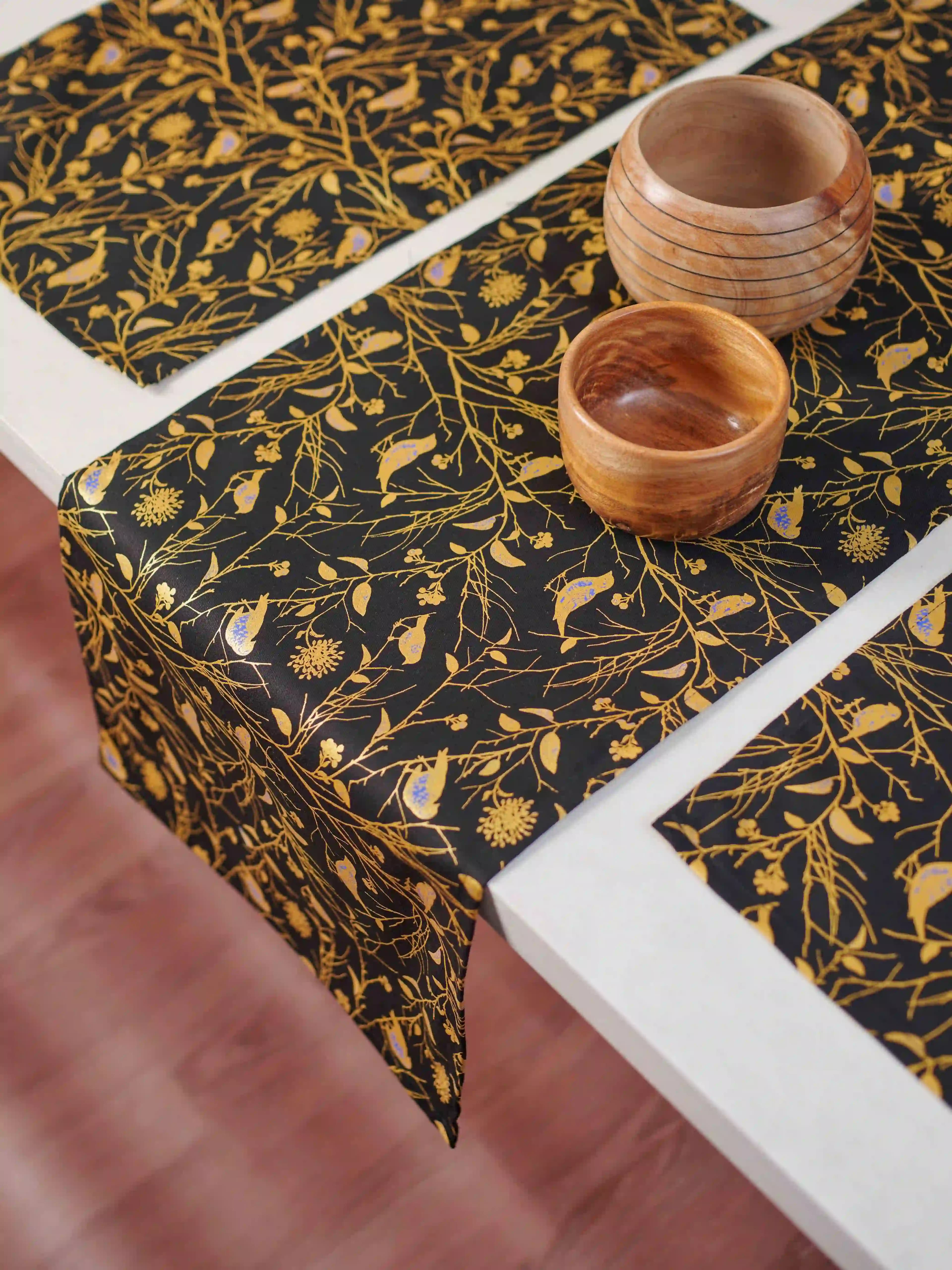 Black~Single Table Runner